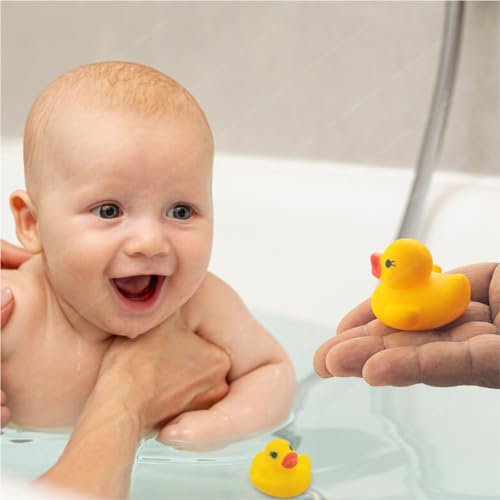 Storio Super Cute Duck Family Animals Swimming Water Toys Non-Toxic,BPA Free Colorful Soft Rubber Float Squeeze Sound Squeaky Bathing Toy for Baby Chu Chu Toy Set of 4 (1 Duck + 3 Ducklings)